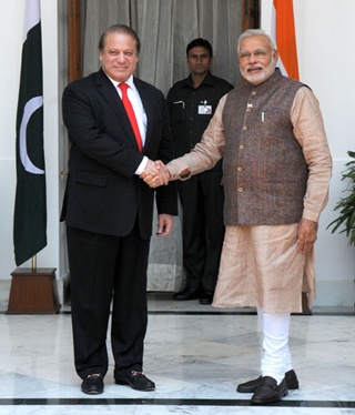 After bonhomie, PM Modi talks tough with Pakistan's Sharif on terror